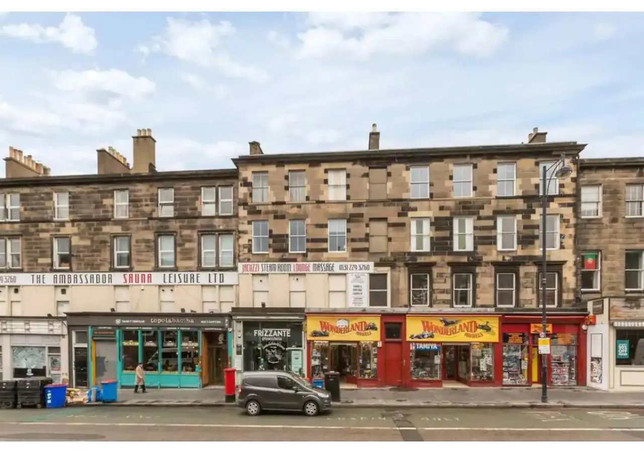 Joivy Spacious 3-Bed Flat With Castle Views Apartment Edinburgh United Kingdom